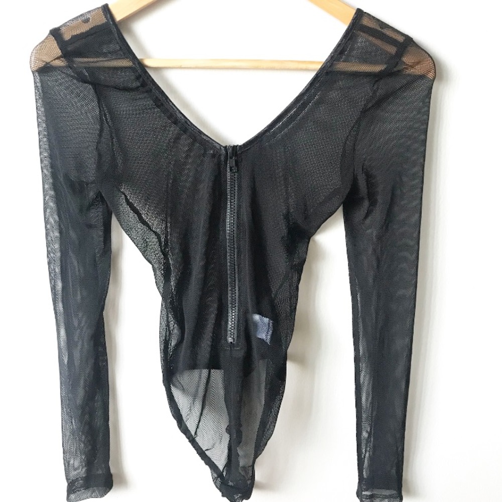 Mesh Zipper Top - Picture 2 of 2